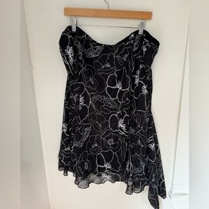 I. Lane Bryant midi black skirt with white flower design size 26/28